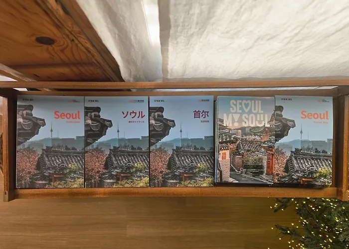 Jihuheon Is A Traditional Korean Hanok With A Jacuzzi And A Large Yard * Séoul